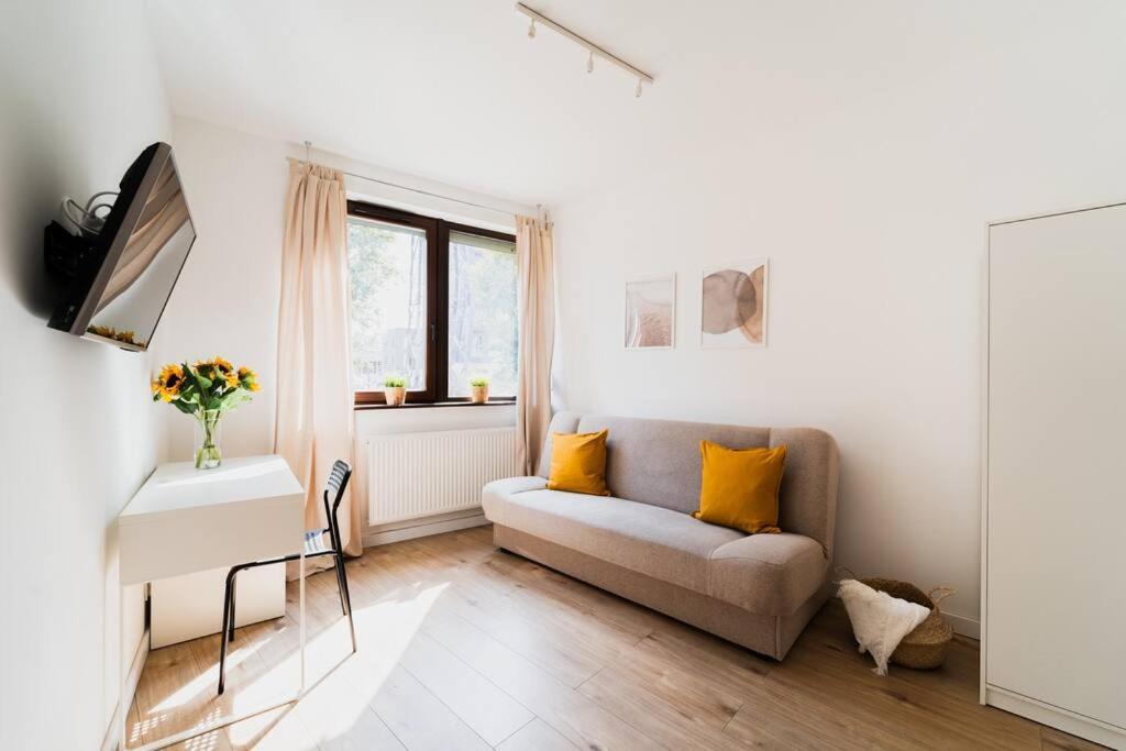 City Center - 3 Rooms - New Building - Private Parking Place - Garage Wrocław Eksteriør billede