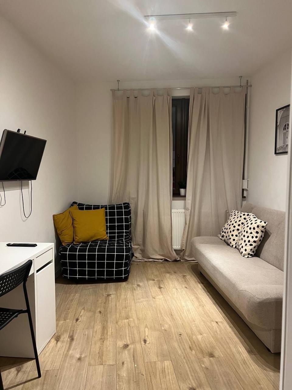 City Center - 3 Rooms - New Building - Private Parking Place - Garage Wrocław Eksteriør billede