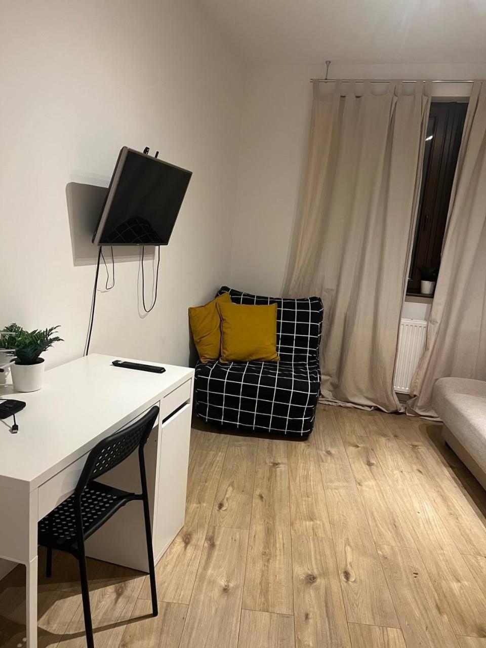 City Center - 3 Rooms - New Building - Private Parking Place - Garage Wrocław Eksteriør billede